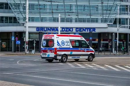 Перевозка лежачих больных по Украине